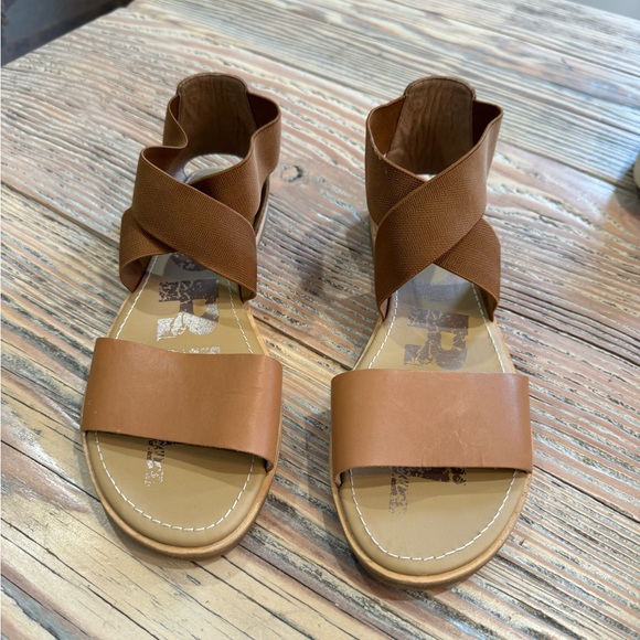 Sorel Ella II sandals 9.5 tan leather - Picture 3 of 5